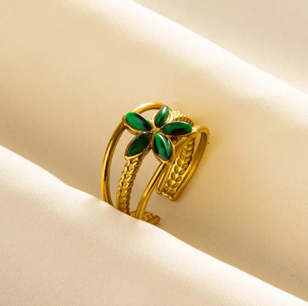 Gold_Flower_Rings_For_Women